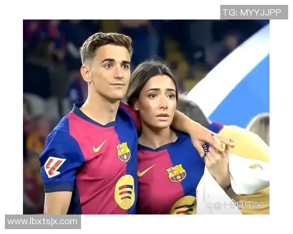 足球明星与女同桌的甜蜜瞬间精彩图片分享