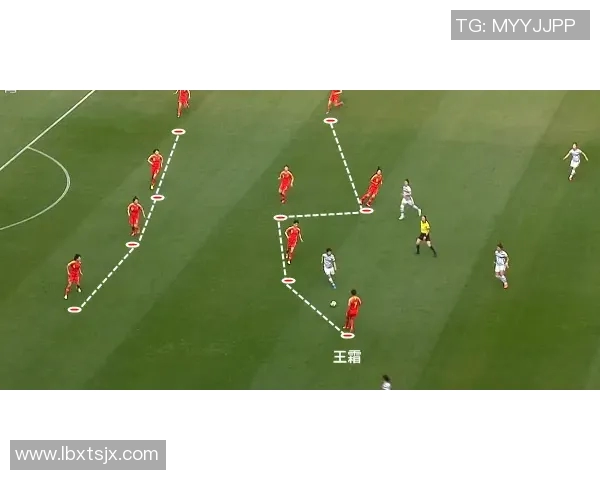 足球明星与坦克的奇妙关联揭秘与背后的故事