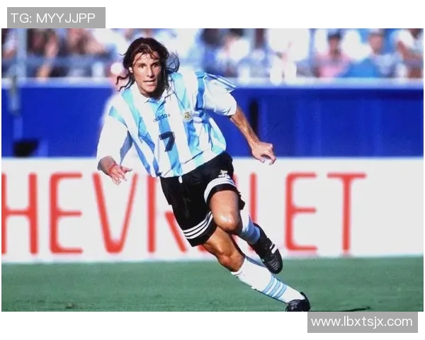 足球明星32号衣背后的故事与传奇瞬间揭秘