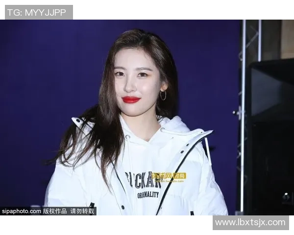 足球明星与亚洲女星的浪漫情缘揭示了跨文化交流的魅力与吸引力