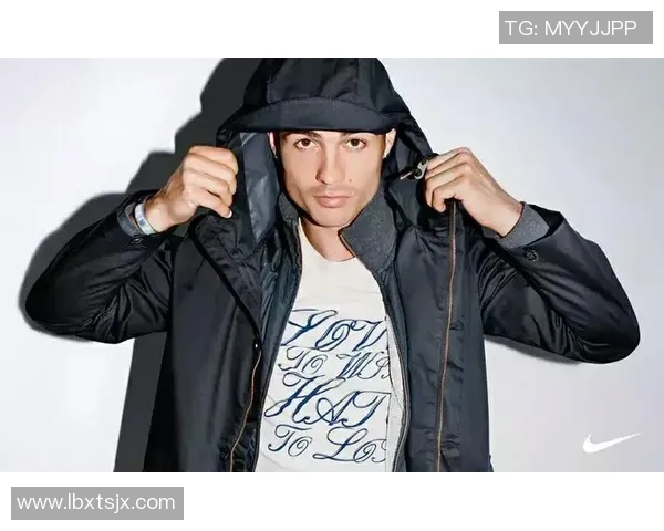 足球明星华丽装扮高清图片欣赏展现球场外的时尚魅力与个性风采 足球明星华丽装扮高清图片欣赏展现球场外的时尚魅力与个性风采