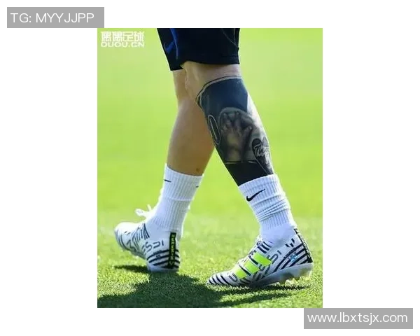 足球明星如何根据个人需求定制专属足球鞋的秘诀与技巧 足球明星如何根据个人需求定制专属足球鞋的秘诀与技巧