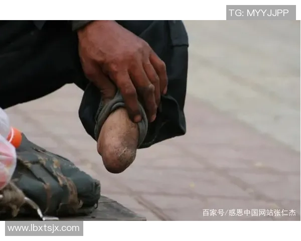 足球明星曾经历过乞讨生活吗揭秘他们背后的艰辛与奋斗故事