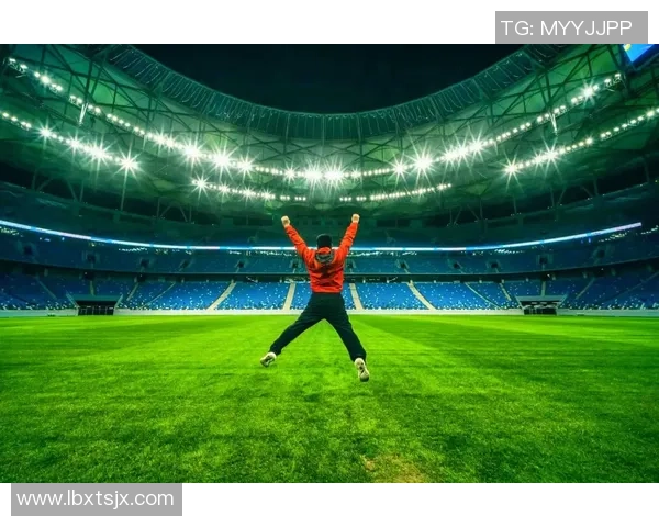 足球明星比心壁纸精选展现热爱与激情的完美视觉盛宴 足球明星比心壁纸精选展现热爱与激情的完美视觉盛宴