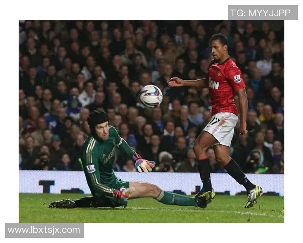 足球明星空翻技巧大揭秘看他们如何在赛场上惊艳全场