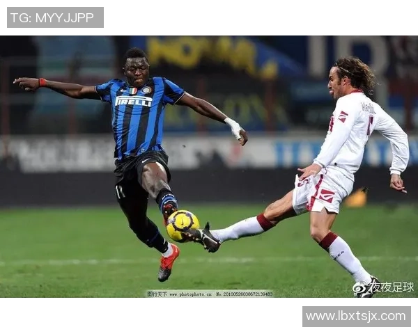 足球明星私下训练趣事大揭秘搞笑瞬间让你捧腹大笑的幕后花絮