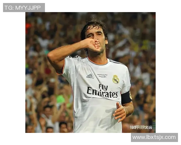 足球明星经典动作手势全解析助你了解场上风云人物的精彩瞬间 足球明星经典动作手势全解析助你了解场上风云人物的精彩瞬间