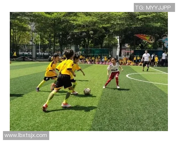 足球明星精彩瞬间尽在眼前让我们一起领略他们的风采与魅力